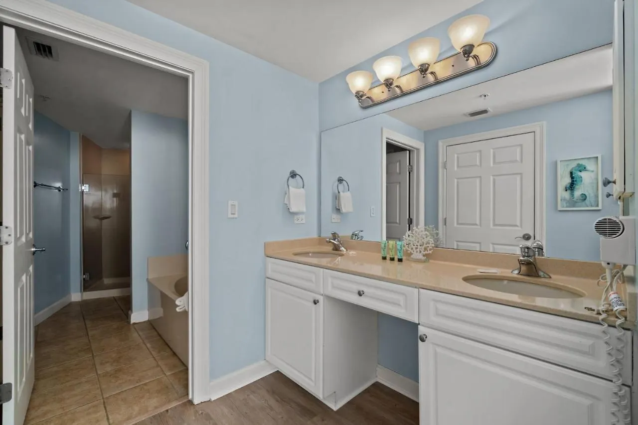 Holiday home Boardwalk Beach Resort #1403 By Book That Condo Panama City Beach