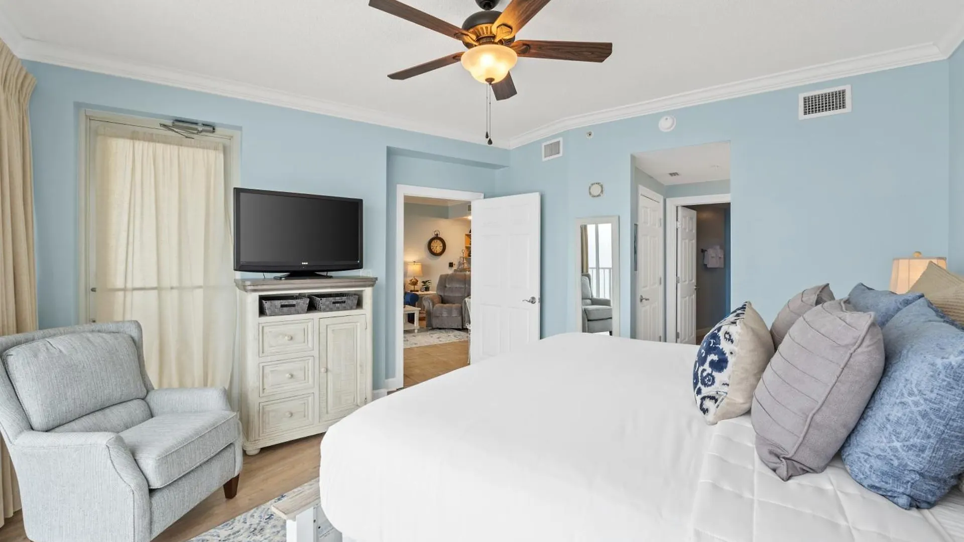 Boardwalk Beach Resort #1403 By Book That Condo Panama City Beach United States