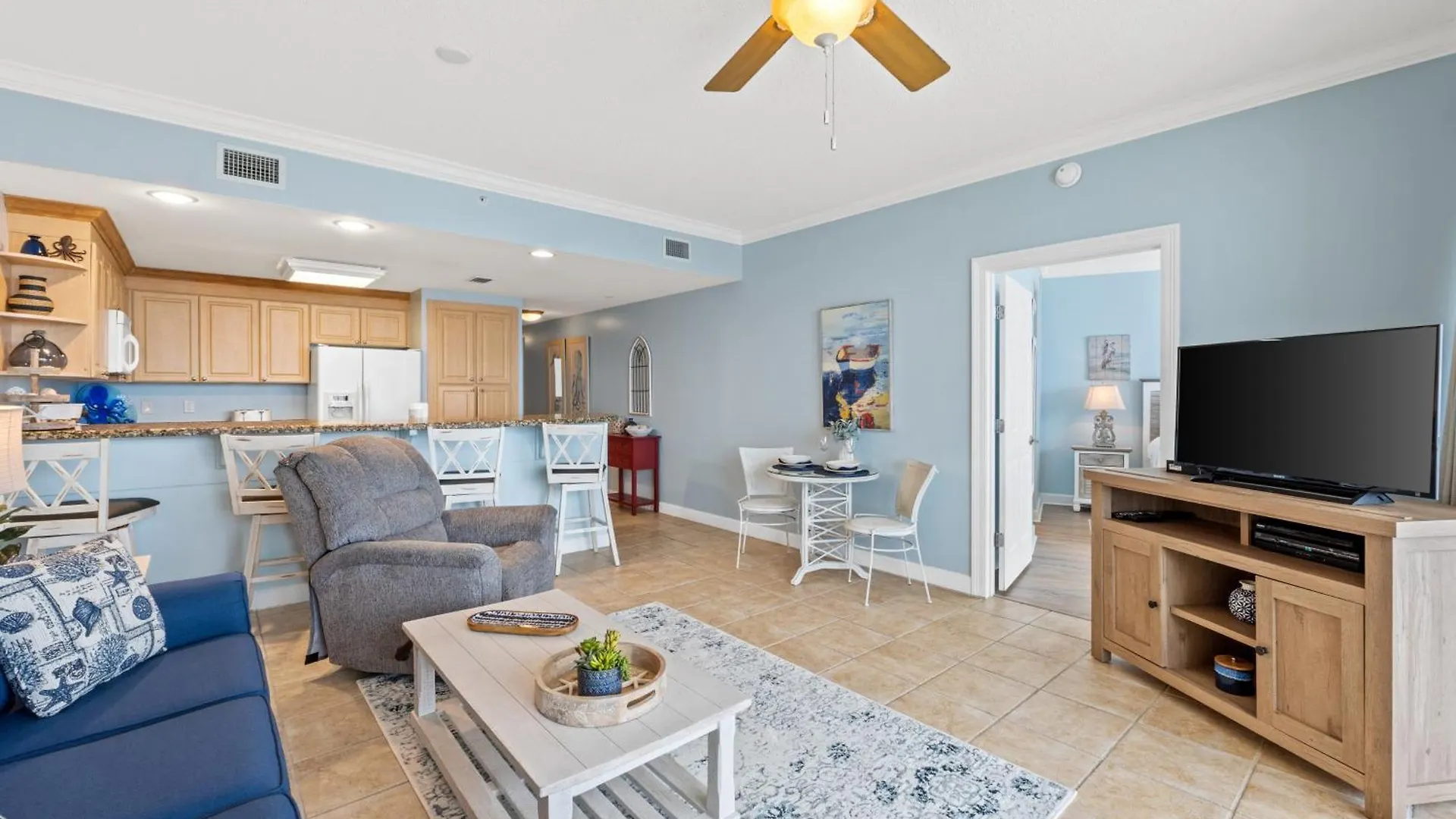 Holiday home Boardwalk Beach Resort #1403 By Book That Condo Panama City Beach