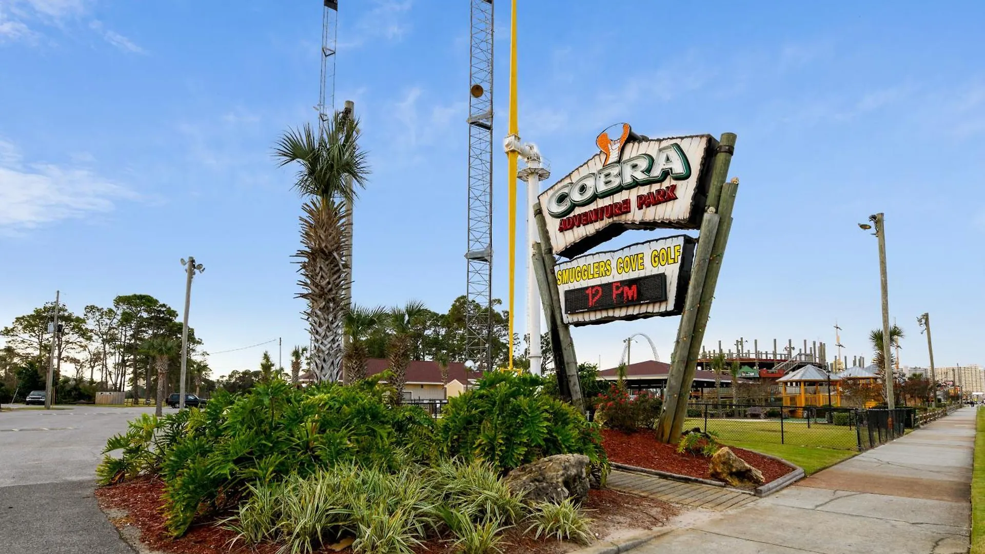 Holiday home Boardwalk Beach Resort #1403 By Book That Condo Panama City Beach United States