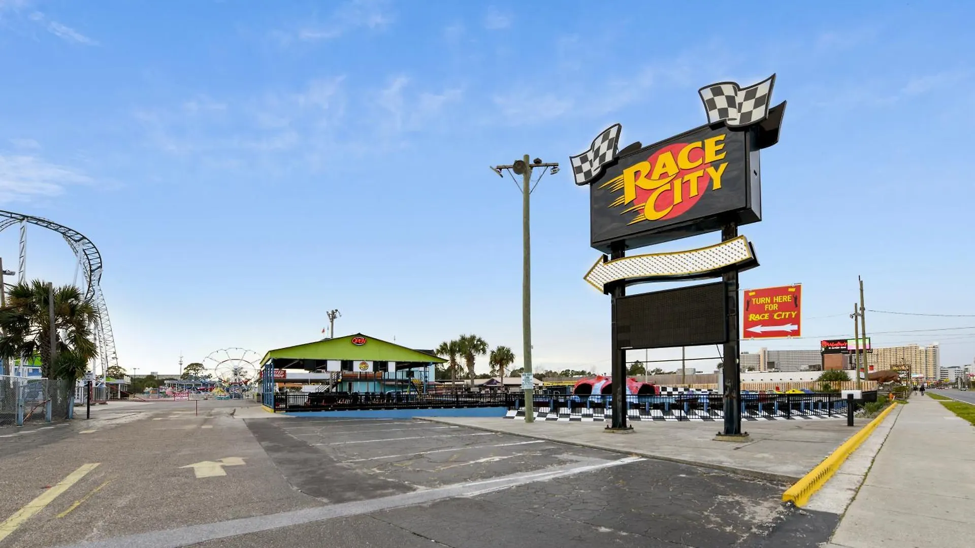 Holiday home Boardwalk Beach Resort #1403 By Book That Condo Panama City Beach