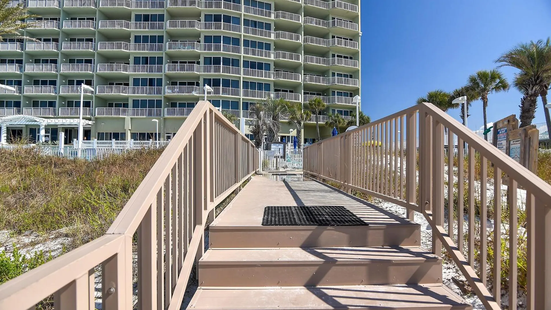 Holiday home Boardwalk Beach Resort #1403 By Book That Condo Panama City Beach